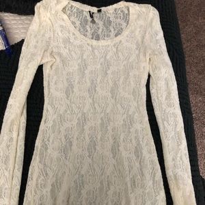 Long sleeve lace BKE shirt